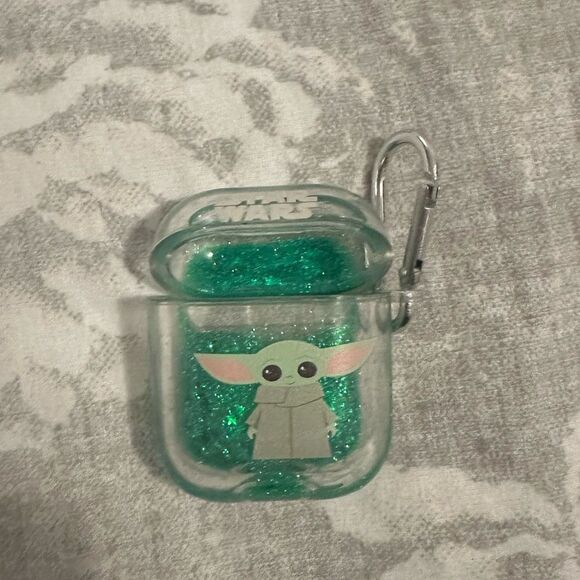 Primark Star Wars Yoda Green Liquid Glitter AirPods Case - Picture 1 of 2